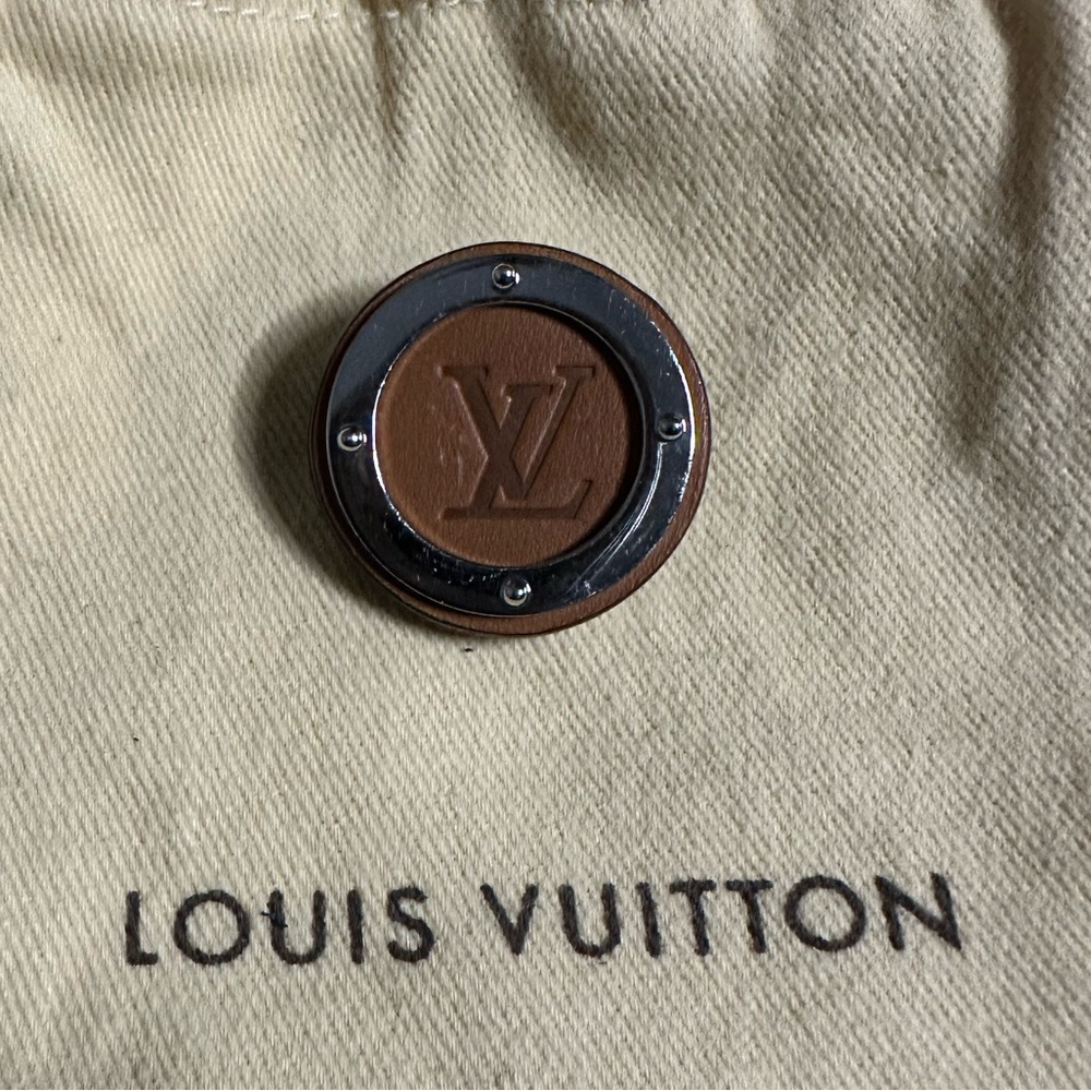 Louis Vuitton Logo Button Pin-Authentic